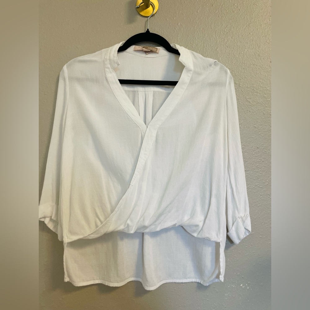 Forever 21 White Drapey Surplice 3/4 Casual Blouse
